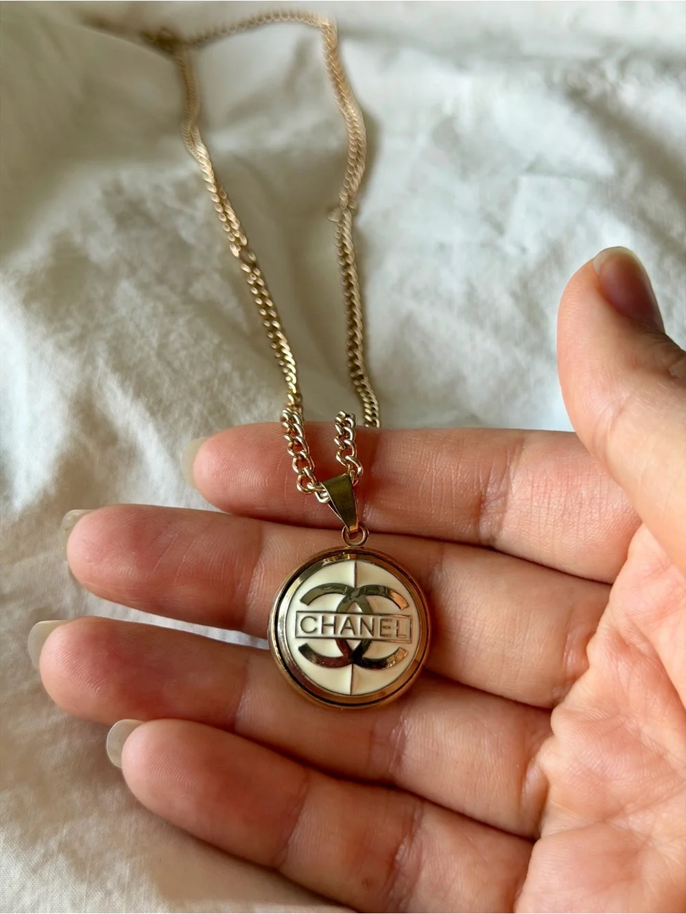 CHANEL Gold-tone Pendant Necklace with Cream Enamel CC Logo